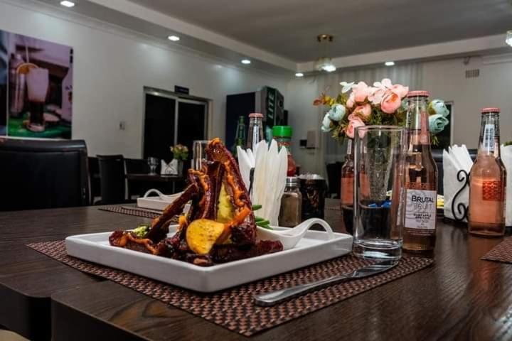 Mika Lodge Lusaka Ngoại thất bức ảnh