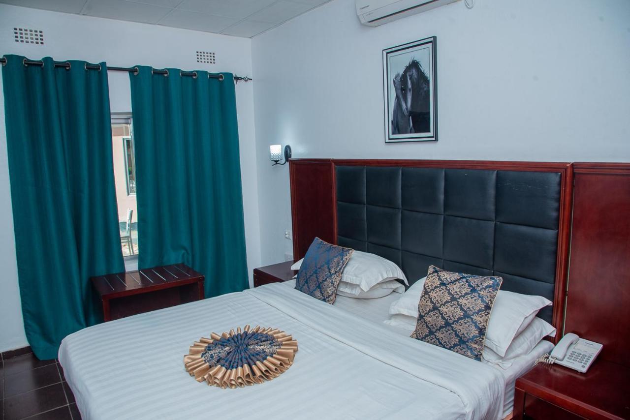 Mika Lodge Lusaka Ngoại thất bức ảnh