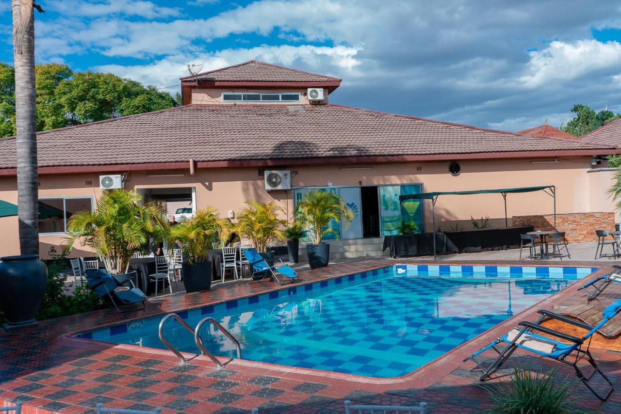 Mika Lodge Lusaka Ngoại thất bức ảnh