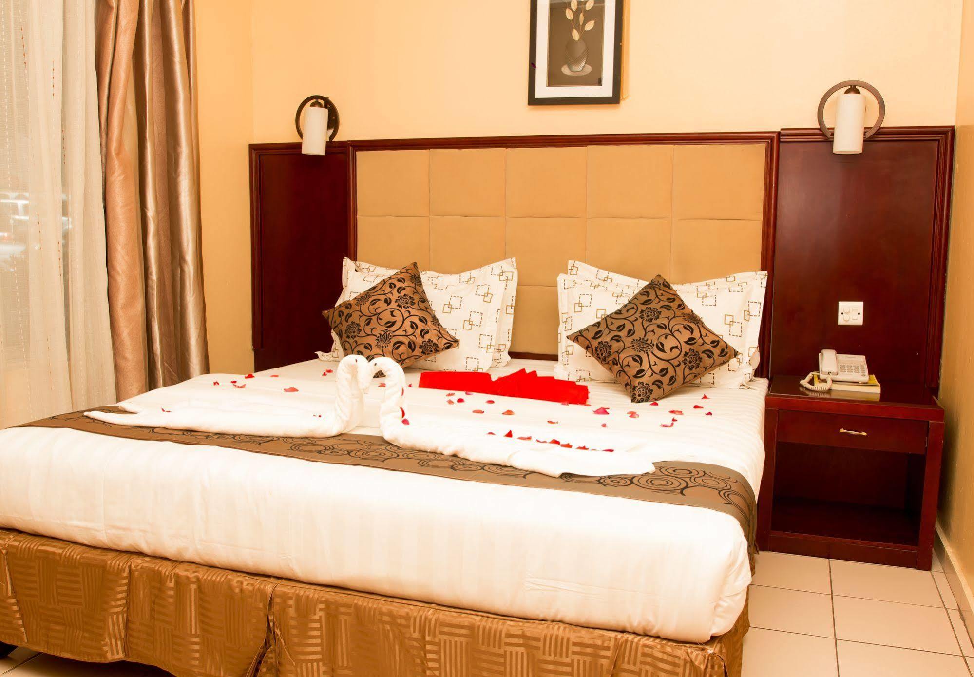 Mika Lodge Lusaka Ngoại thất bức ảnh